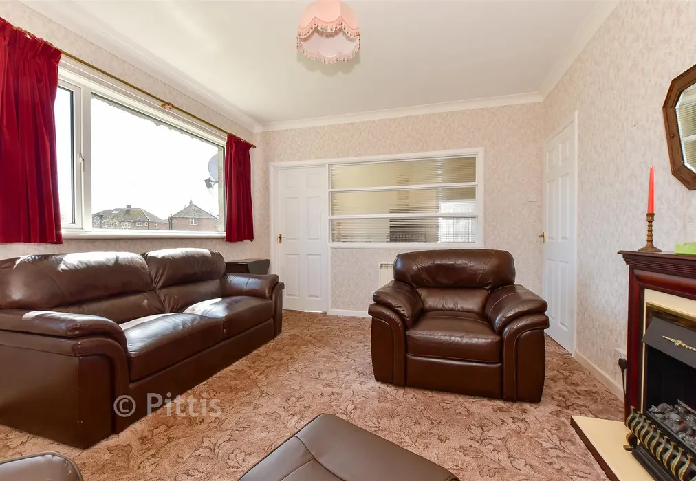 Lounge - Fairmead Close, Sandown, Isle of Wight - Wards of Kent