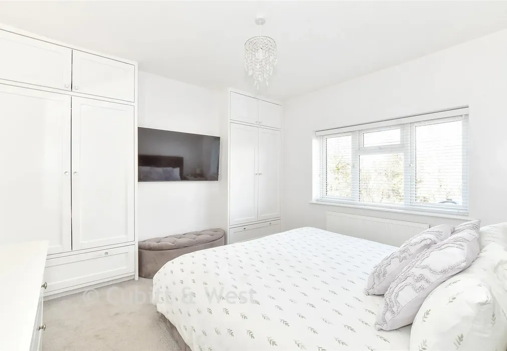 Bedroom 1 - Garsons Road, Southbourne, Hampshire - Wards of Kent