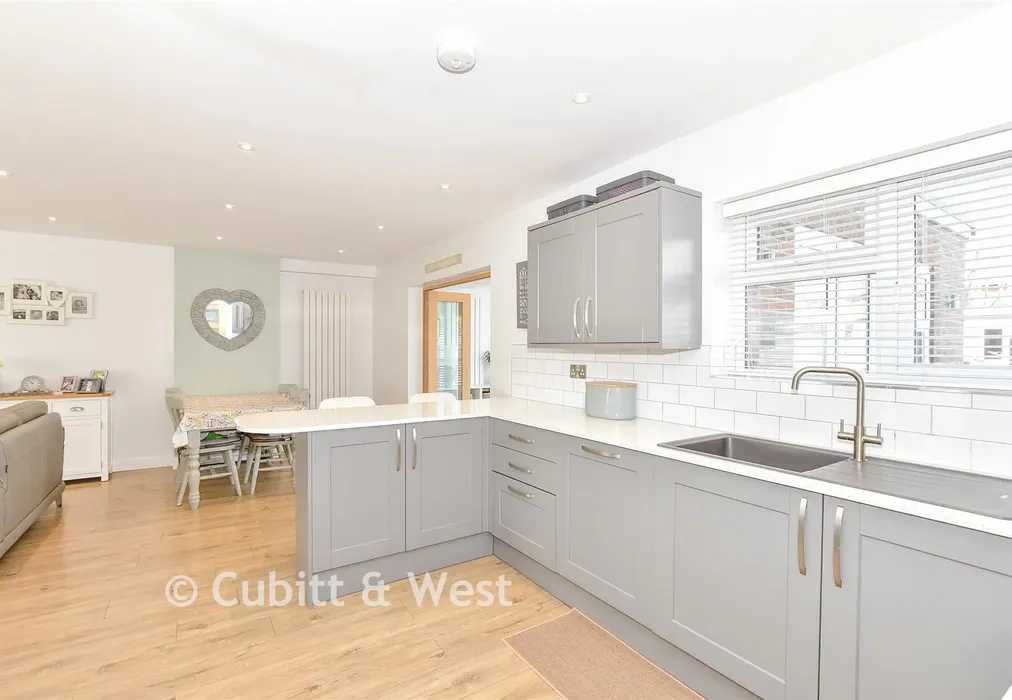 Lounge/Diner - Garsons Road, Southbourne, Hampshire - Wards of Kent