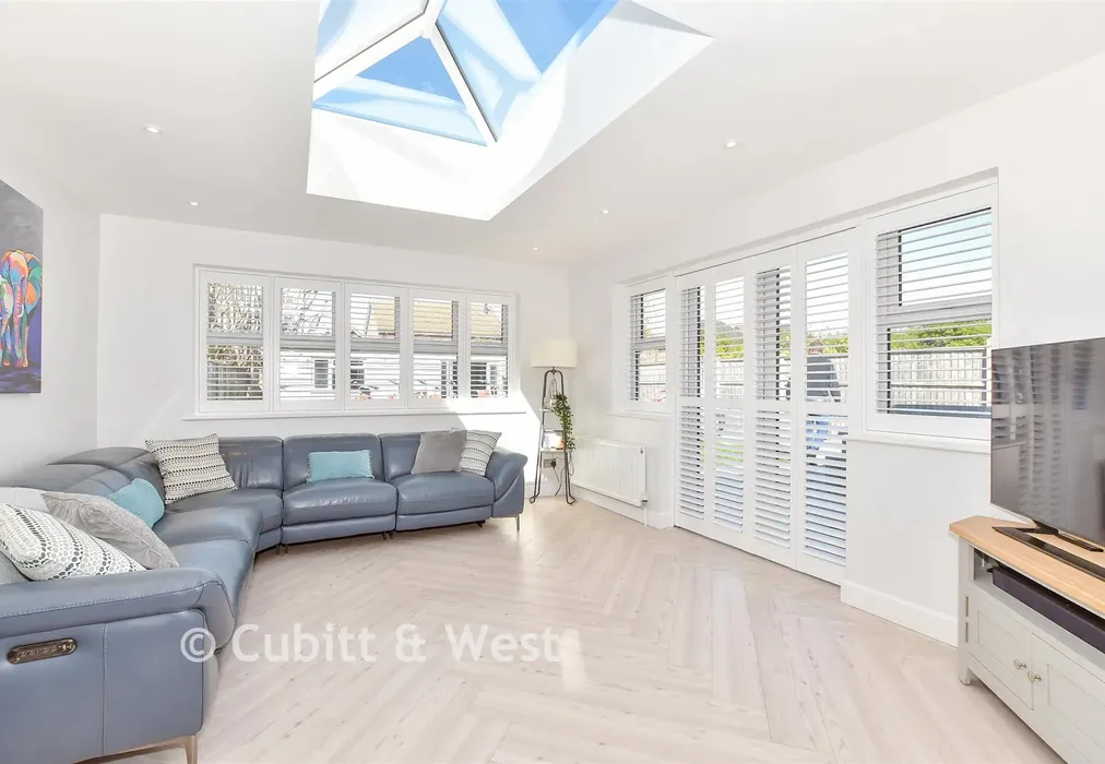Sun Room - Garsons Road, Southbourne, Hampshire - Wards of Kent
