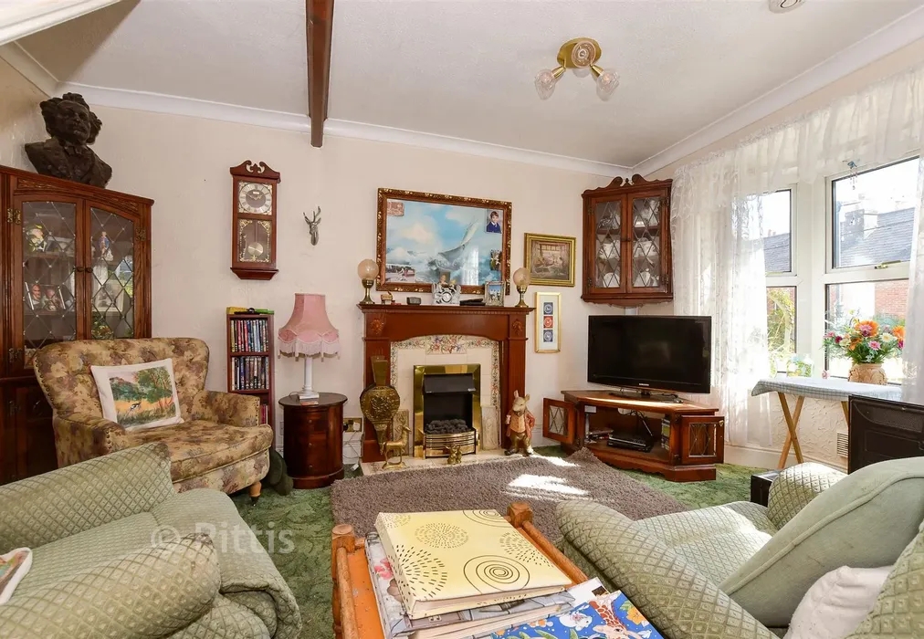 Lounge - The Mall, Brading, Isle of Wight - Wards of Kent