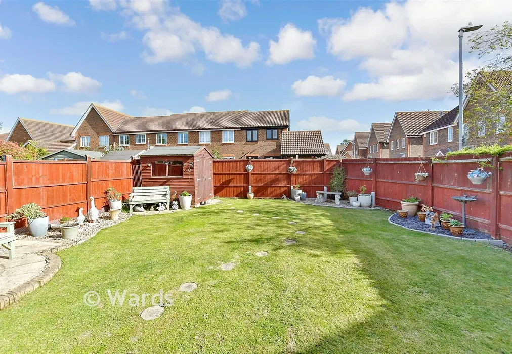 Rear Garden - Penny Cress Road, Minster-On-Sea, Kent - Wards of Kent