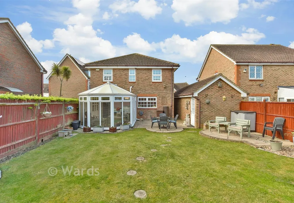 Rear Garden - Penny Cress Road, Minster-On-Sea, Kent - Wards of Kent