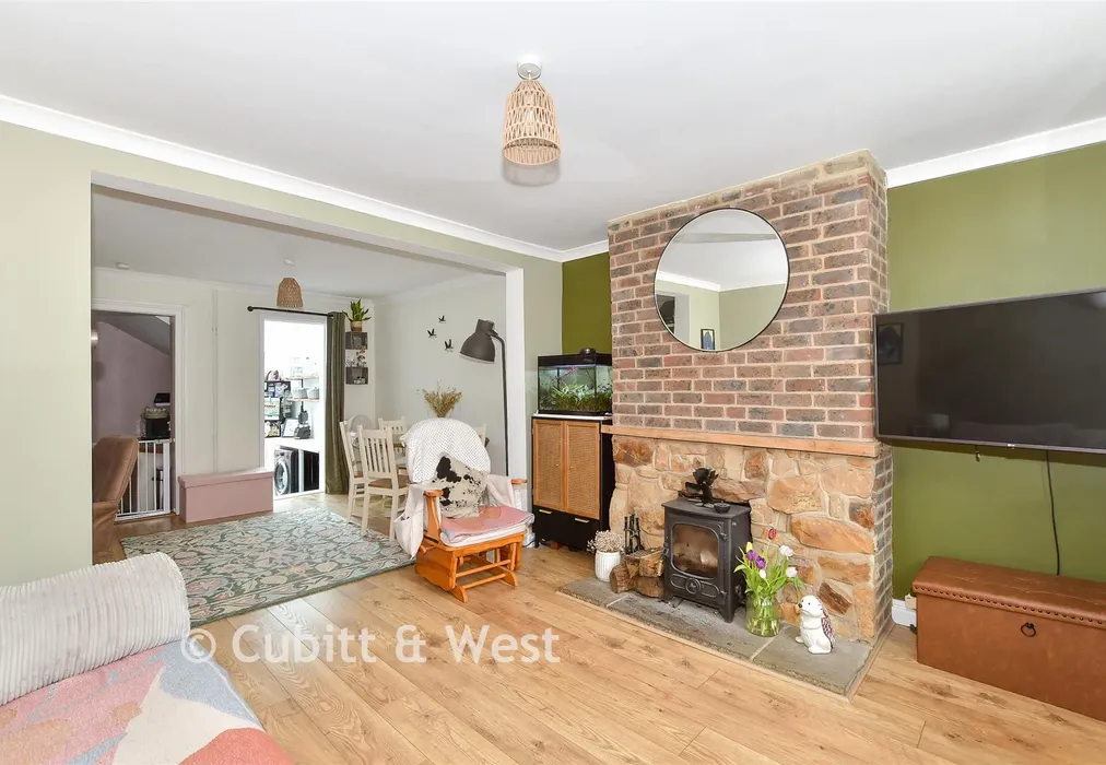 Lounge - Alexandra Road, Uckfield, East Sussex - Wards of Kent