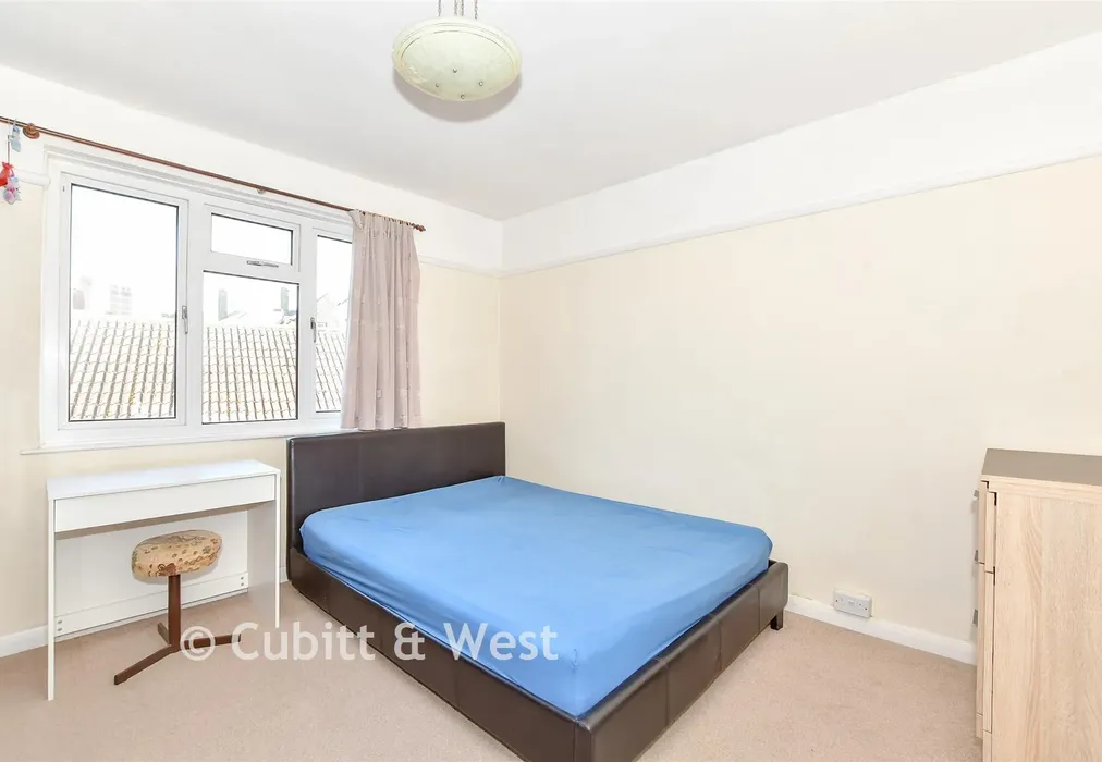 Bedroom 2 - Lyon Street, Bognor Regis, West Sussex - Wards of Kent