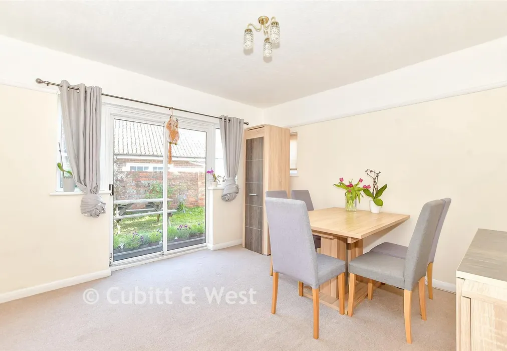 Dining Room - Lyon Street, Bognor Regis, West Sussex - Wards of Kent