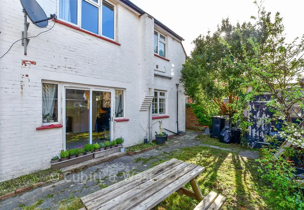 Rear Garden - Lyon Street, Bognor Regis, West Sussex - Wards of Kent