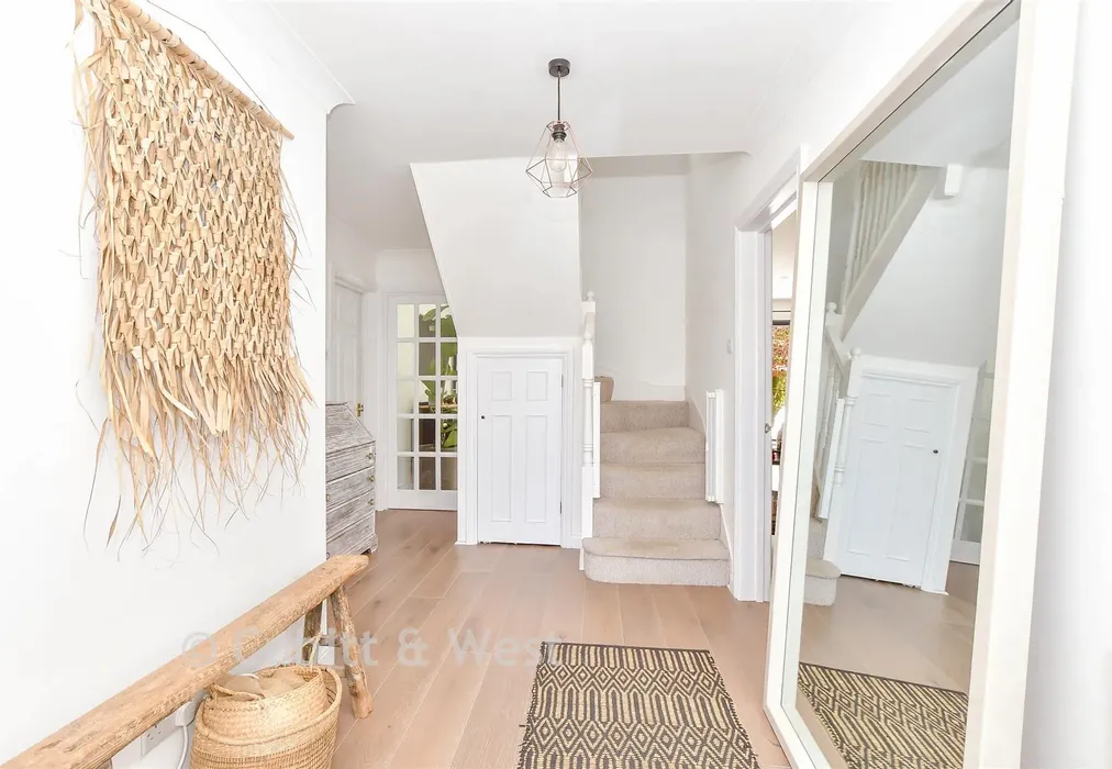 Hallway - Victoria Road, Hayling Island, Hampshire - Wards of Kent