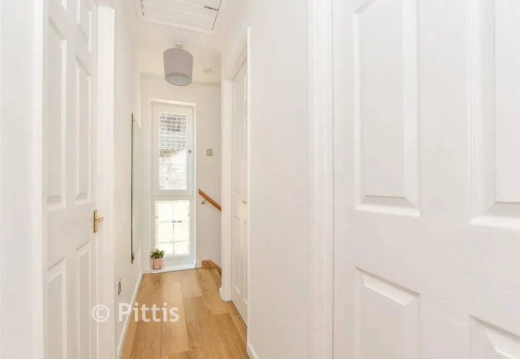 Landing - Spring Walk, Newport, Isle of Wight - Wards of Kent