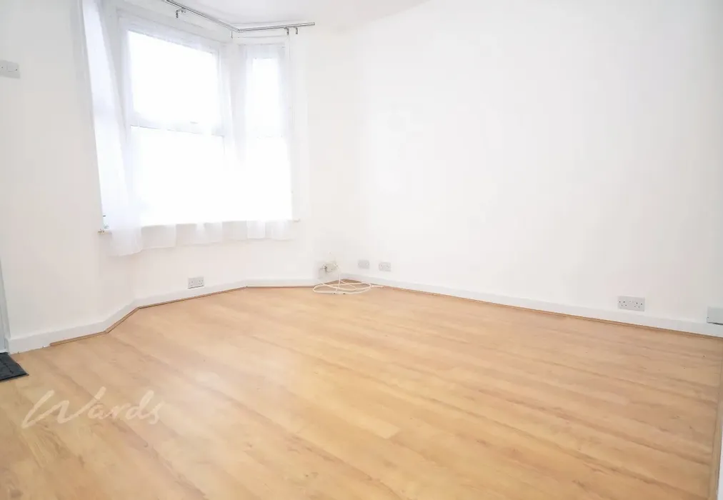 cowper lounge - Cowper Road Gillingham ME7 - Wards of Kent