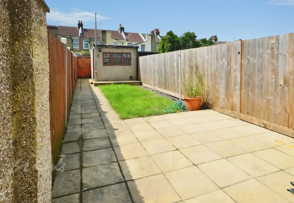 cowper garden - Cowper Road Gillingham ME7 - Wards of Kent