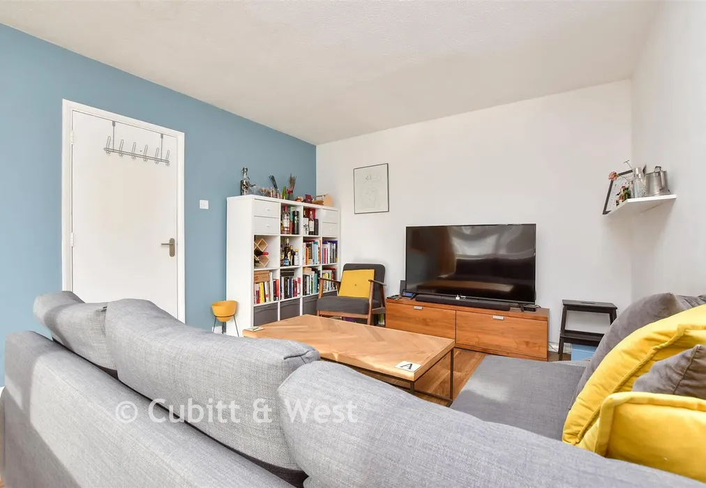 Lounge / Diner - Westmoreland Drive, Sutton, Surrey - Wards of Kent