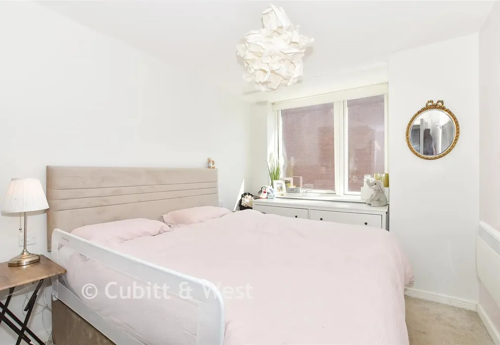 Bedroom - Wood Street, East Grinstead, West Sussex - Wards of Kent