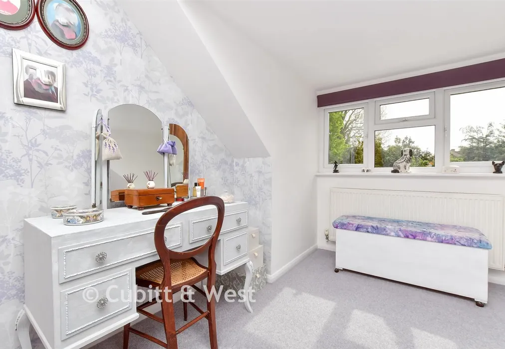 Internal Lifestyle Photograph - Burford Lane, Epsom, Surrey - Wards of Kent