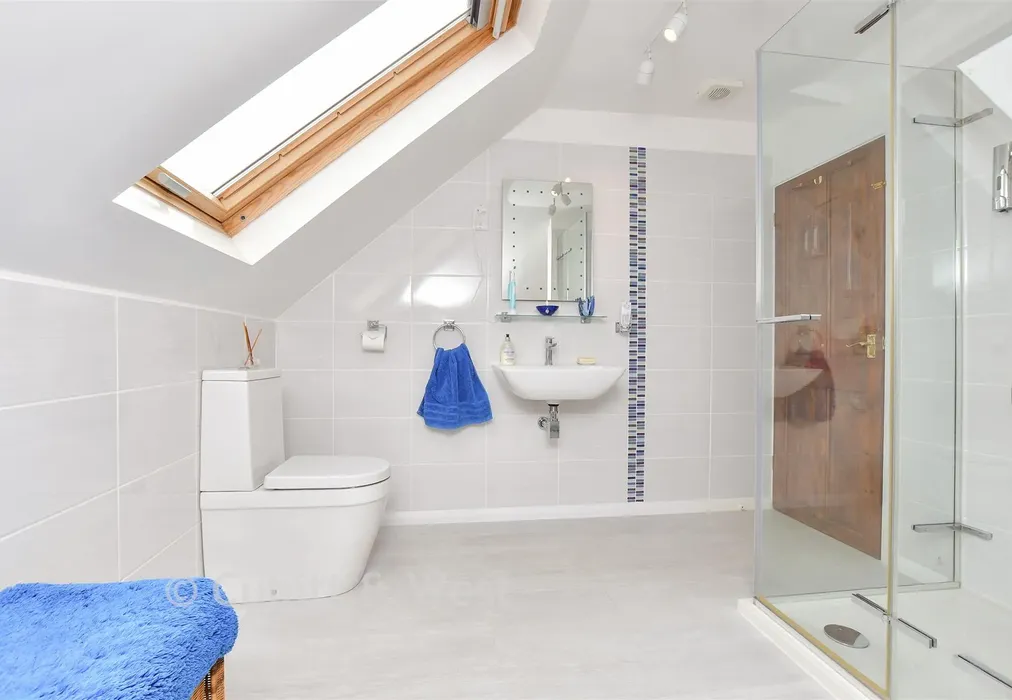 Shower Room - Burford Lane, Epsom, Surrey - Wards of Kent