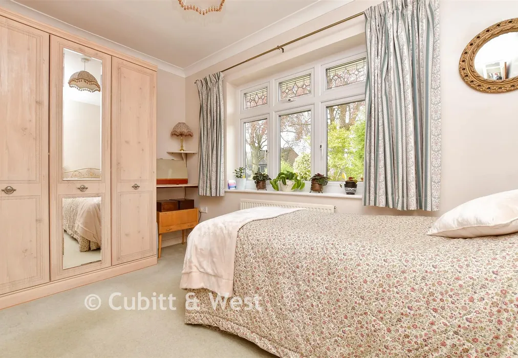 Bedroom 4 - Burford Lane, Epsom, Surrey - Wards of Kent