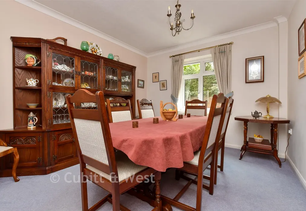 Dining Room - Burford Lane, Epsom, Surrey - Wards of Kent