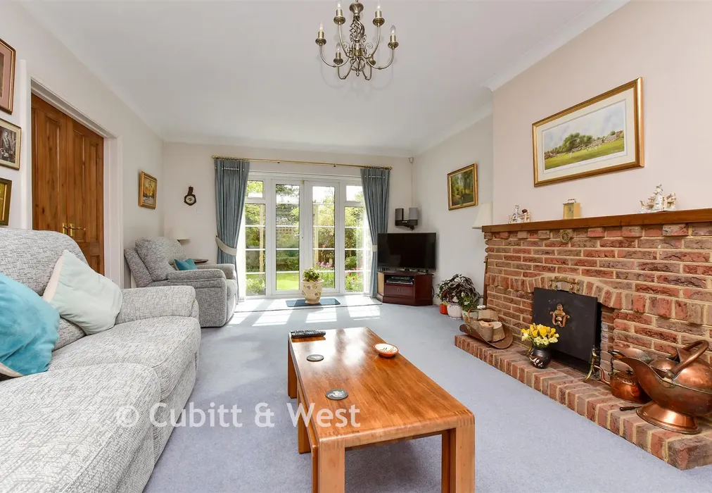 Lounge - Burford Lane, Epsom, Surrey - Wards of Kent