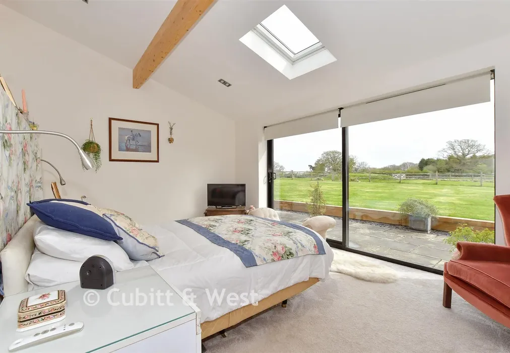 Bedroom 1 - Five Oaks Road, Slinfold, Horsham, West Sussex - Wards of Kent