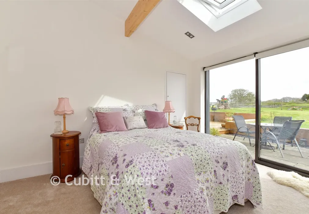 Bedroom 3 - Five Oaks Road, Slinfold, Horsham, West Sussex - Wards of Kent