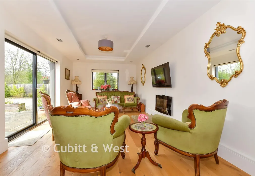 Lounge - Five Oaks Road, Slinfold, Horsham, West Sussex - Wards of Kent