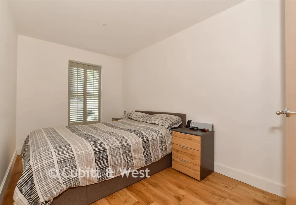 Bedroom 1 - Linfield Lane, Ashington, West Sussex - Wards of Kent