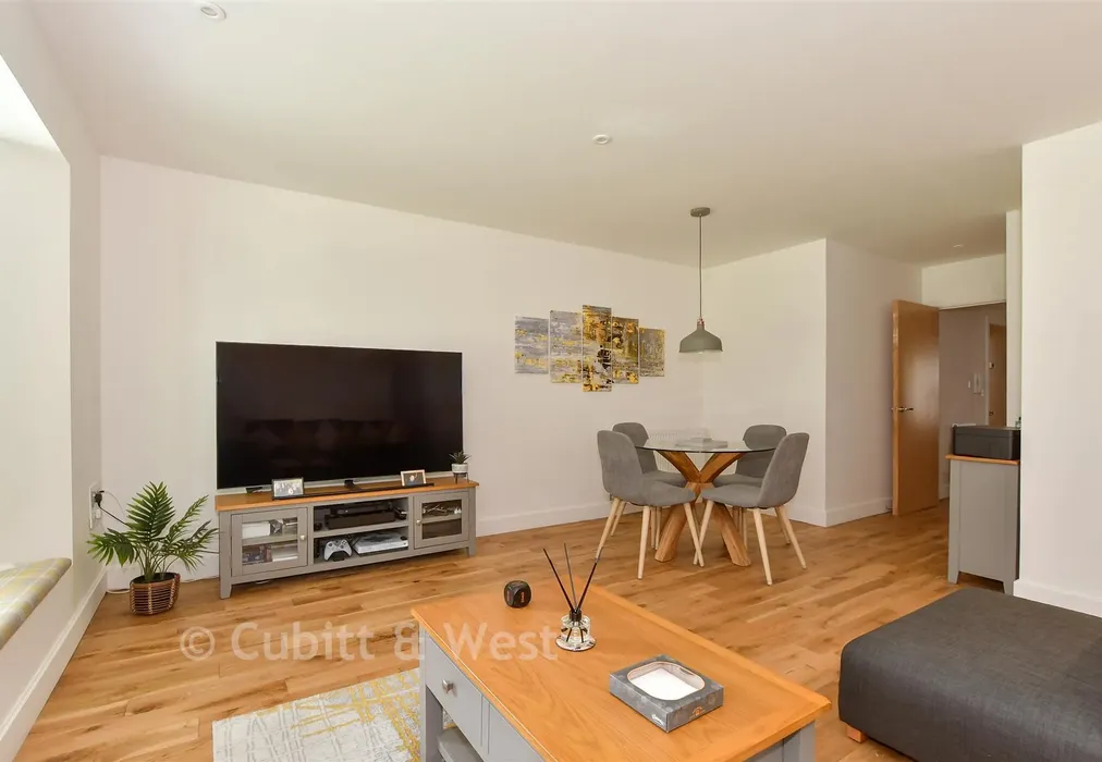 Lounge/Diner - Linfield Lane, Ashington, West Sussex - Wards of Kent