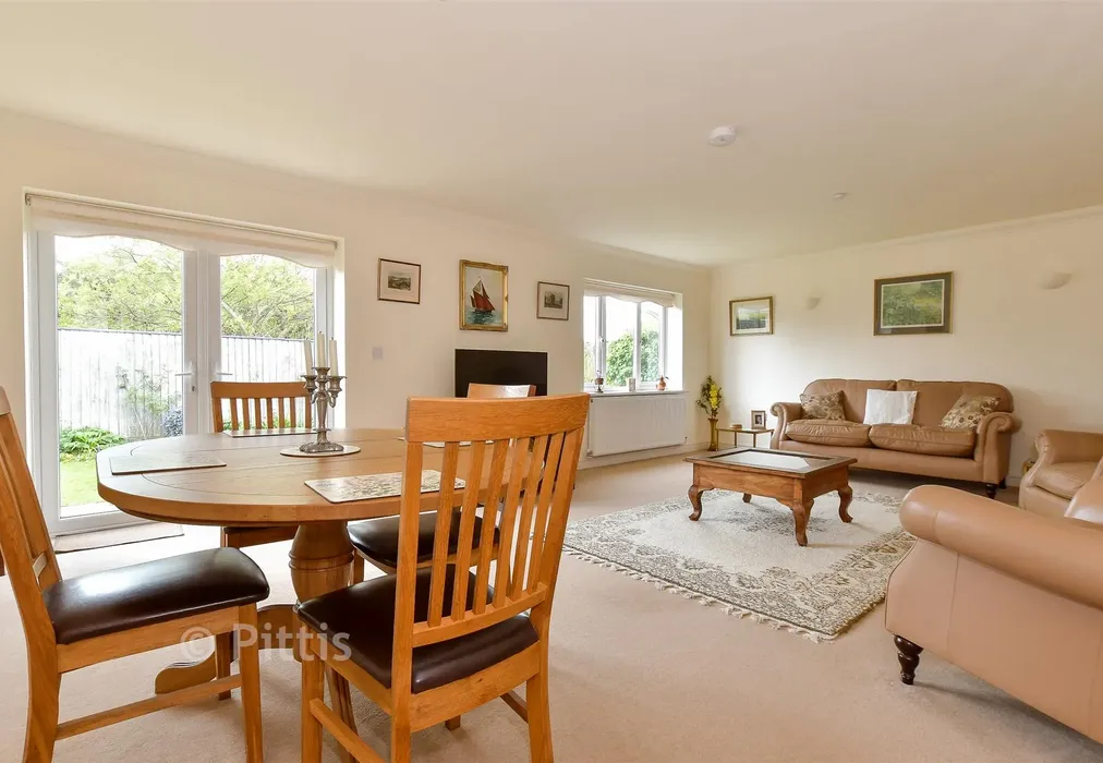 Lounge - Preston Road, Bembridge, Isle of Wight - Wards of Kent