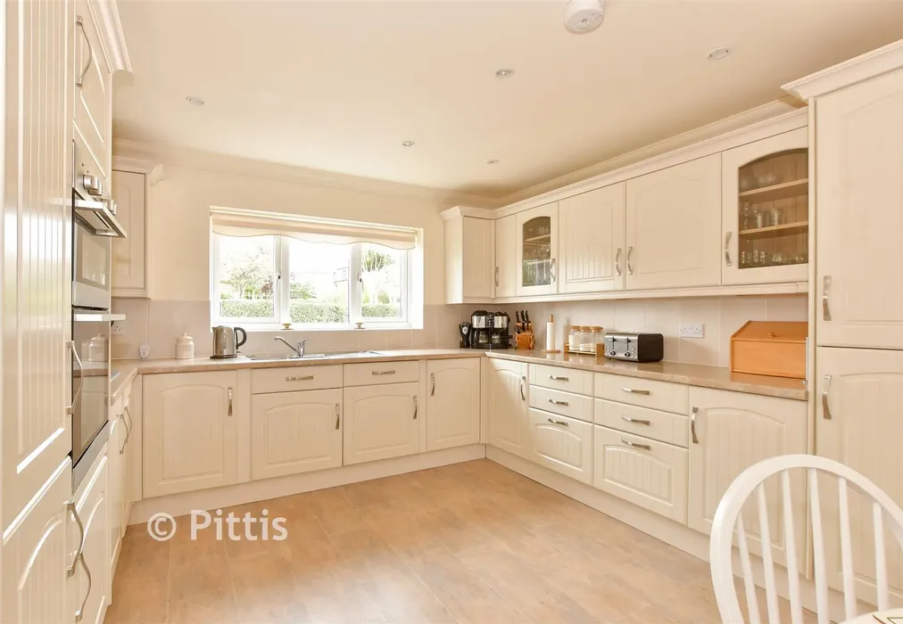 Kitchen/ Breakfast Room - Preston Road, Bembridge, Isle of Wight - Wards of Kent