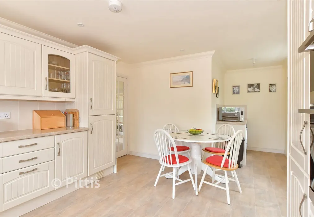 Kitchen/ Breakfast Room - Preston Road, Bembridge, Isle of Wight - Wards of Kent