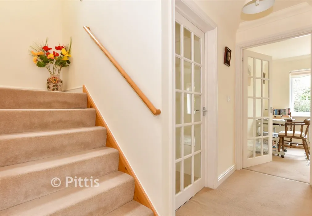 Internal Lifestyle Photograph - Preston Road, Bembridge, Isle of Wight - Wards of Kent