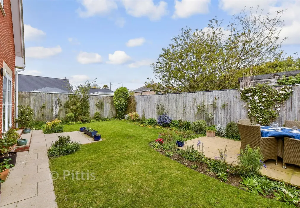 Rear Garden - Preston Road, Bembridge, Isle of Wight - Wards of Kent