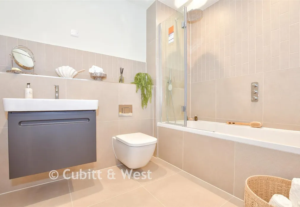 Bathroom - Prospect House, Outwood Lane, Chipstead, Surrey - Wards of Kent
