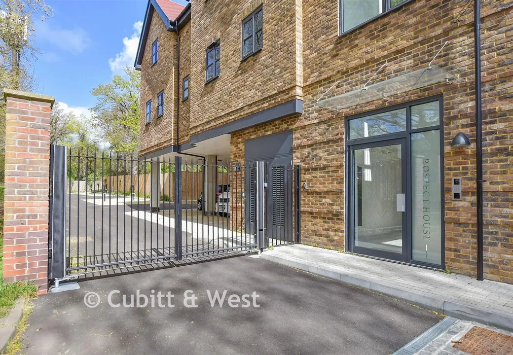 Driveway/Parking - Prospect House, Outwood Lane, Chipstead, Surrey - Wards of Kent