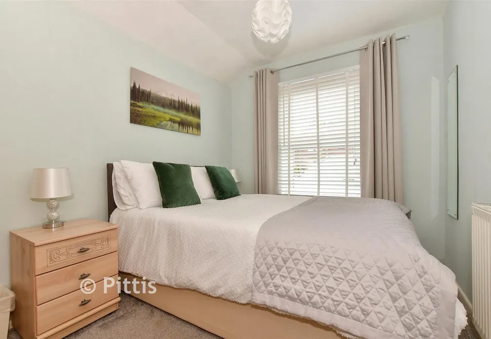 Study / Bedroom 4 - Little Preston Road, Ryde, Isle of Wight - Wards of Kent