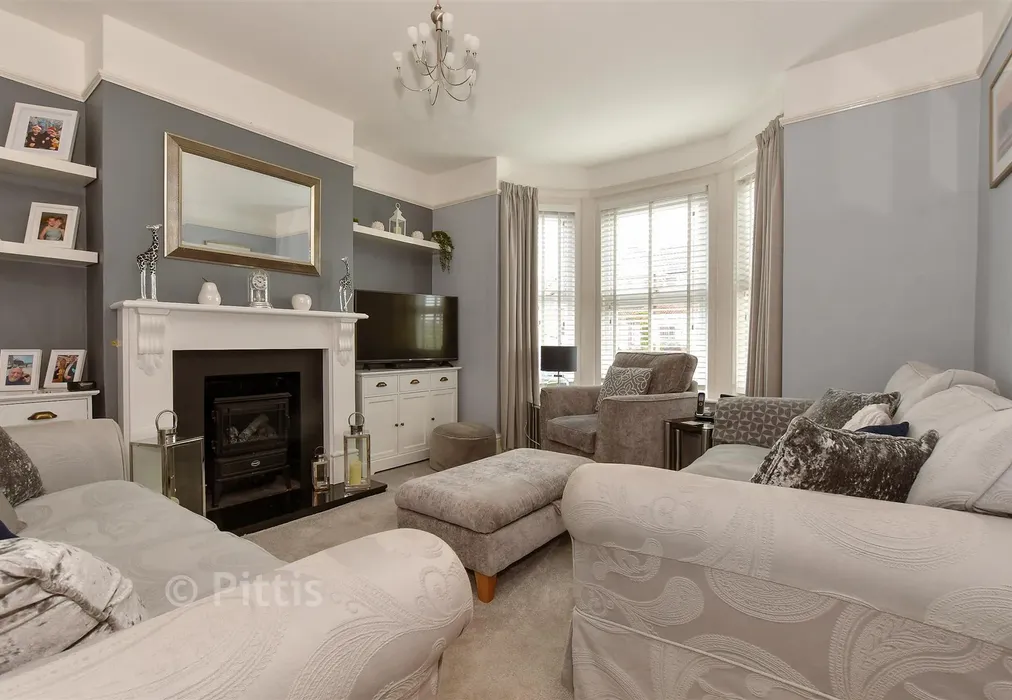 Lounge - Little Preston Road, Ryde, Isle of Wight - Wards of Kent