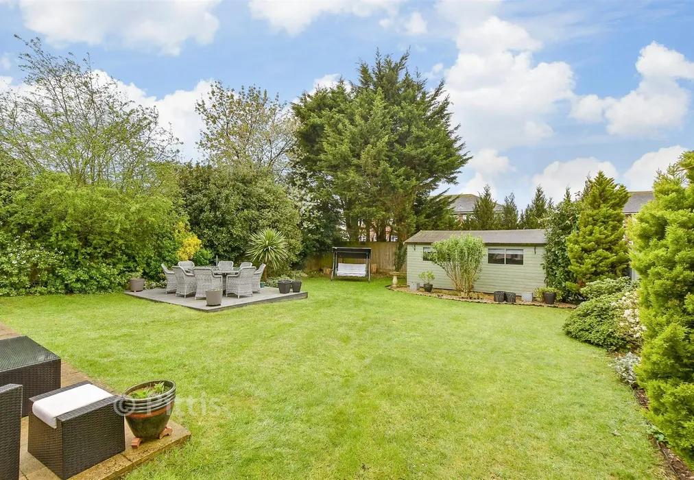 Rear Garden - Little Preston Road, Ryde, Isle of Wight - Wards of Kent