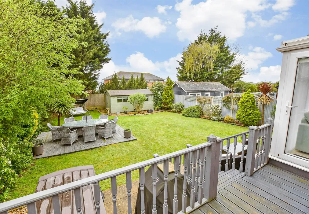 Rear Garden - Little Preston Road, Ryde, Isle of Wight - Wards of Kent