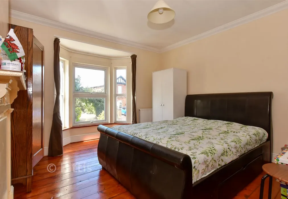 Bedroom 1 - Marlborough Road, Elmfield, Ryde, Isle of Wight - Wards of Kent
