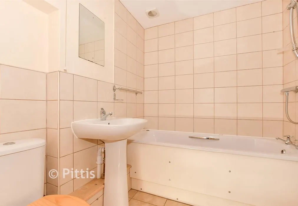Bathroom - Marlborough Road, Elmfield, Ryde, Isle of Wight - Wards of Kent