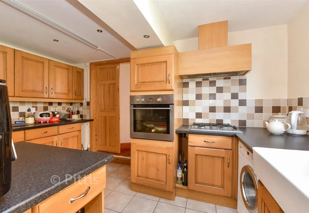 Kitchen - Marlborough Road, Elmfield, Ryde, Isle of Wight - Wards of Kent