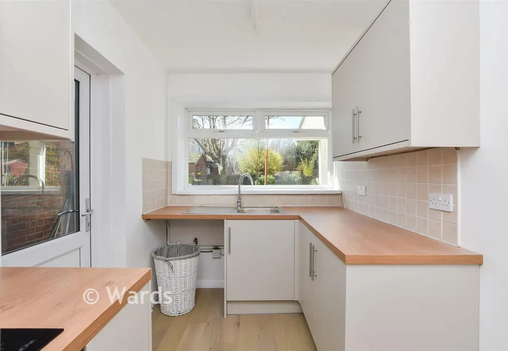 Kitchen - Elms Vale Road, Dover, Kent - Wards of Kent