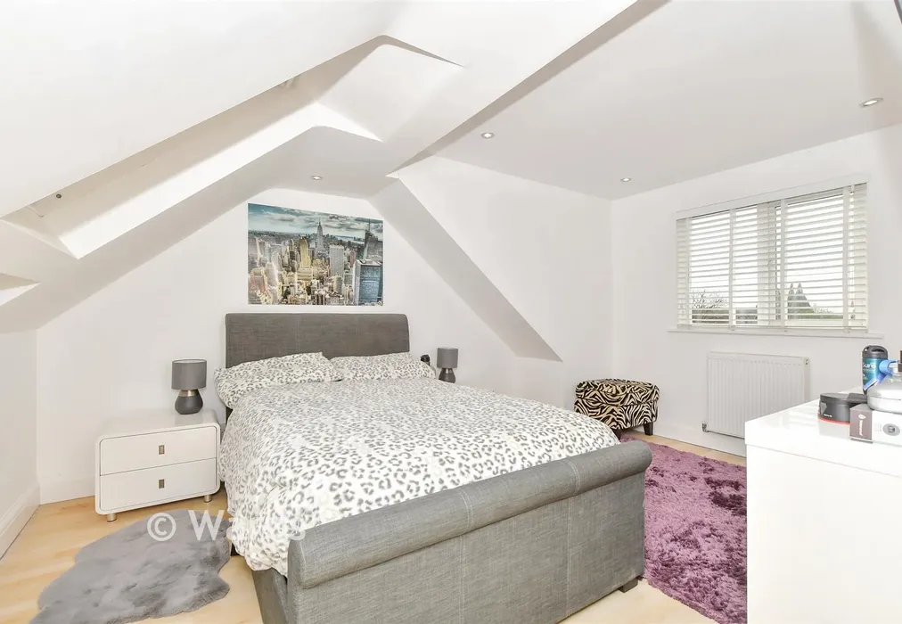 Bedroom 1 - Hailstone Close, Tonbridge, Kent - Wards of Kent