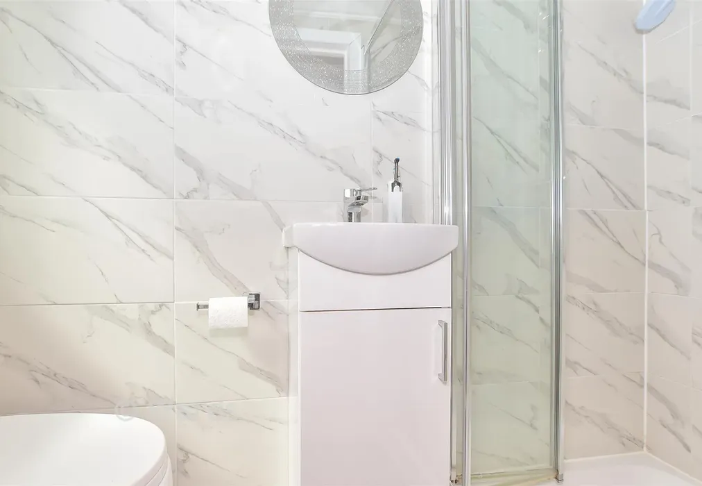 En-Suite Shower Room - Hailstone Close, Tonbridge, Kent - Wards of Kent