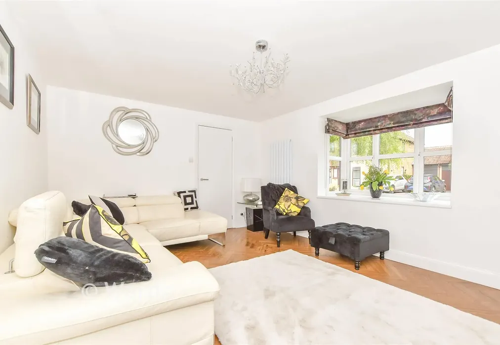 Lounge - Hailstone Close, Tonbridge, Kent - Wards of Kent