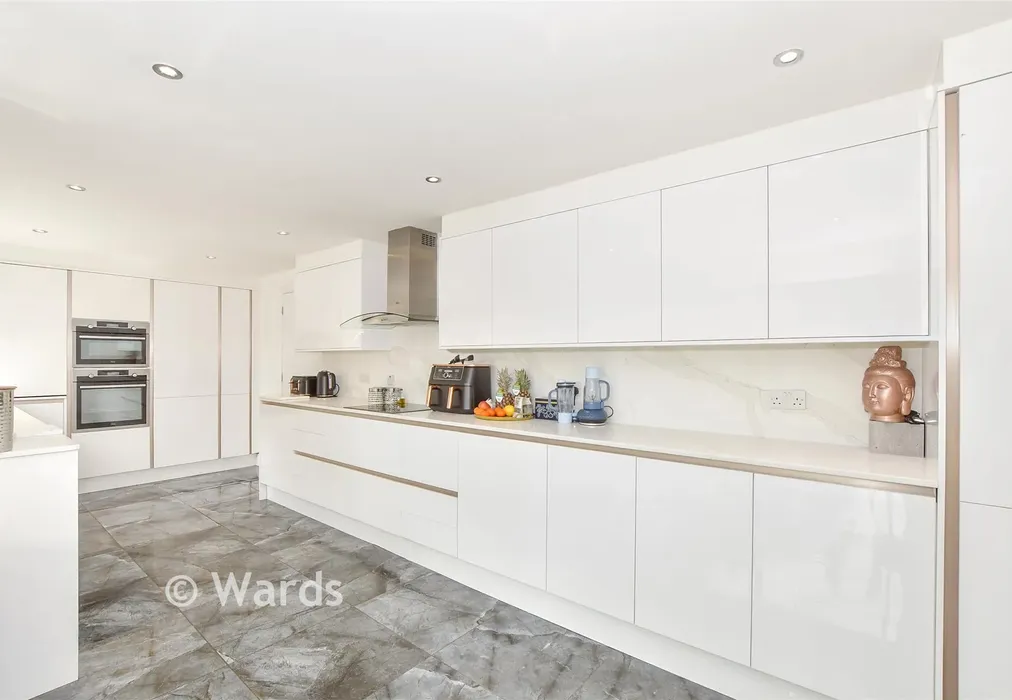 Kitchen Area - Hailstone Close, Tonbridge, Kent - Wards of Kent