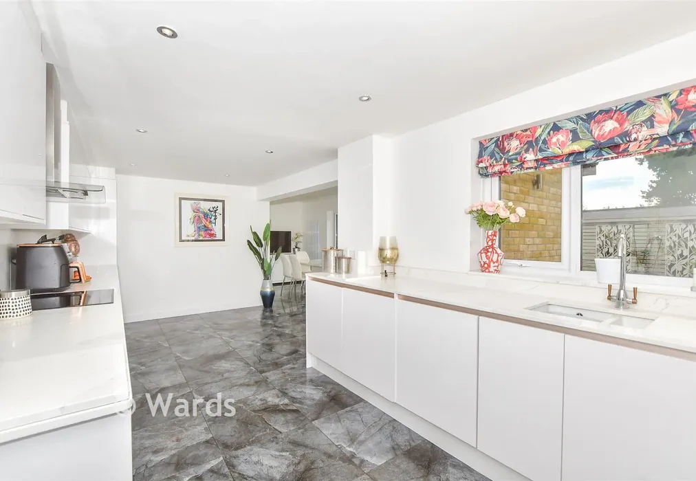 Kitchen Area - Hailstone Close, Tonbridge, Kent - Wards of Kent