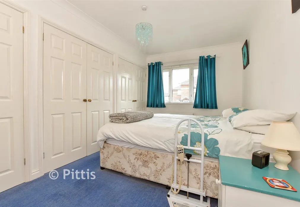 Bedroom 1 - Avenue Road, Sandown, Isle of Wight - Wards of Kent