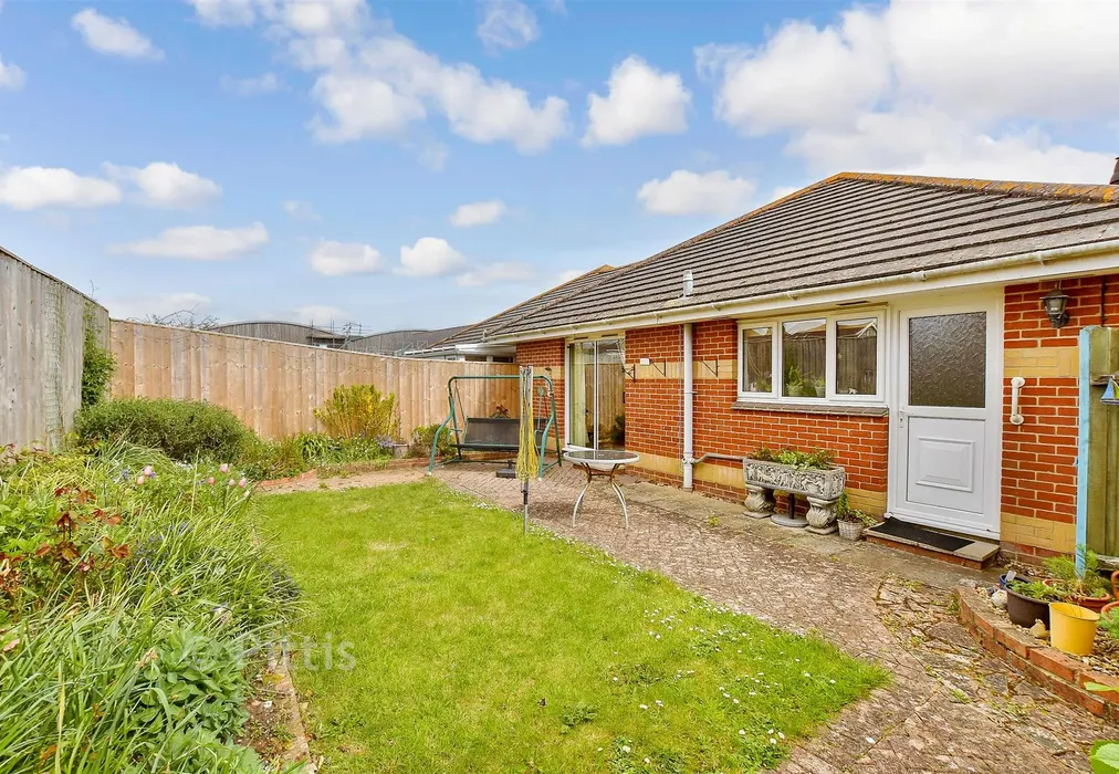 Rear Garden - Avenue Road, Sandown, Isle of Wight - Wards of Kent