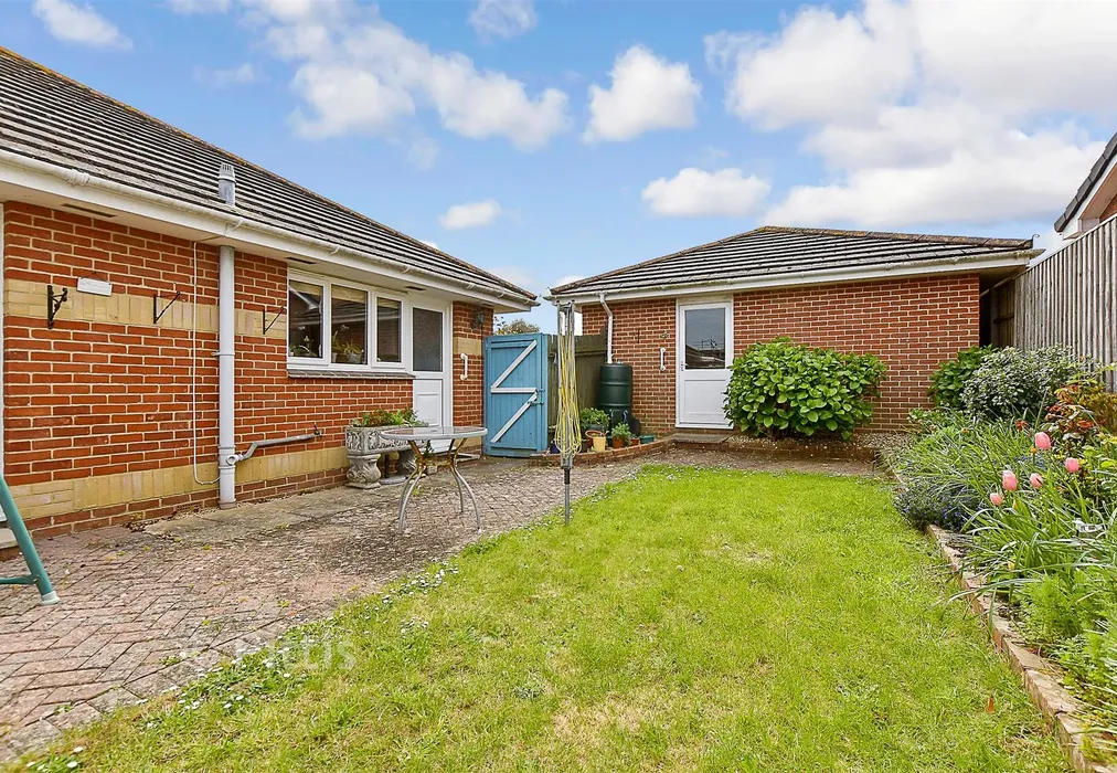 Rear Garden - Avenue Road, Sandown, Isle of Wight - Wards of Kent